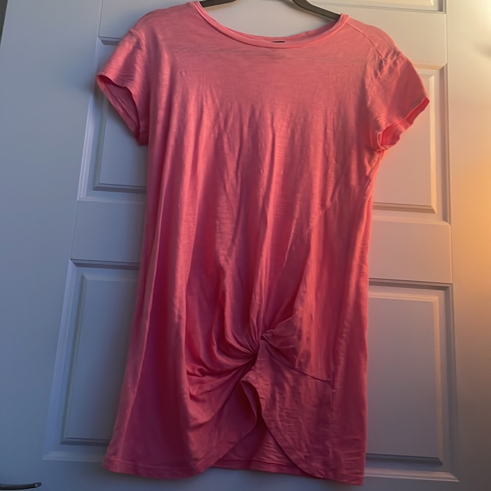 ‼️3/$20 4/$25‼️ Bobi pink knot tee